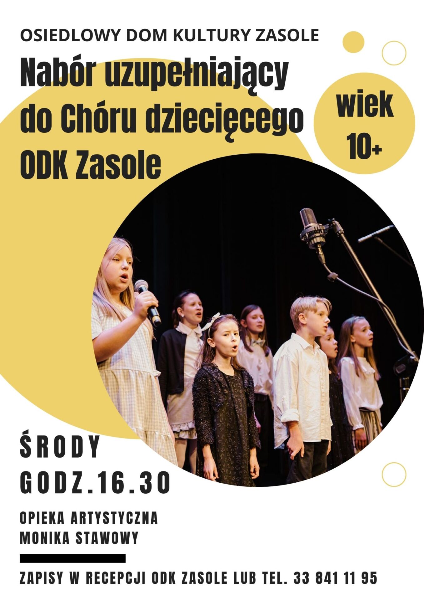 Plakat z informacją o naborze do CHóru dziecięcego ODK Zasole i zdjęcie śpiewających dzieci